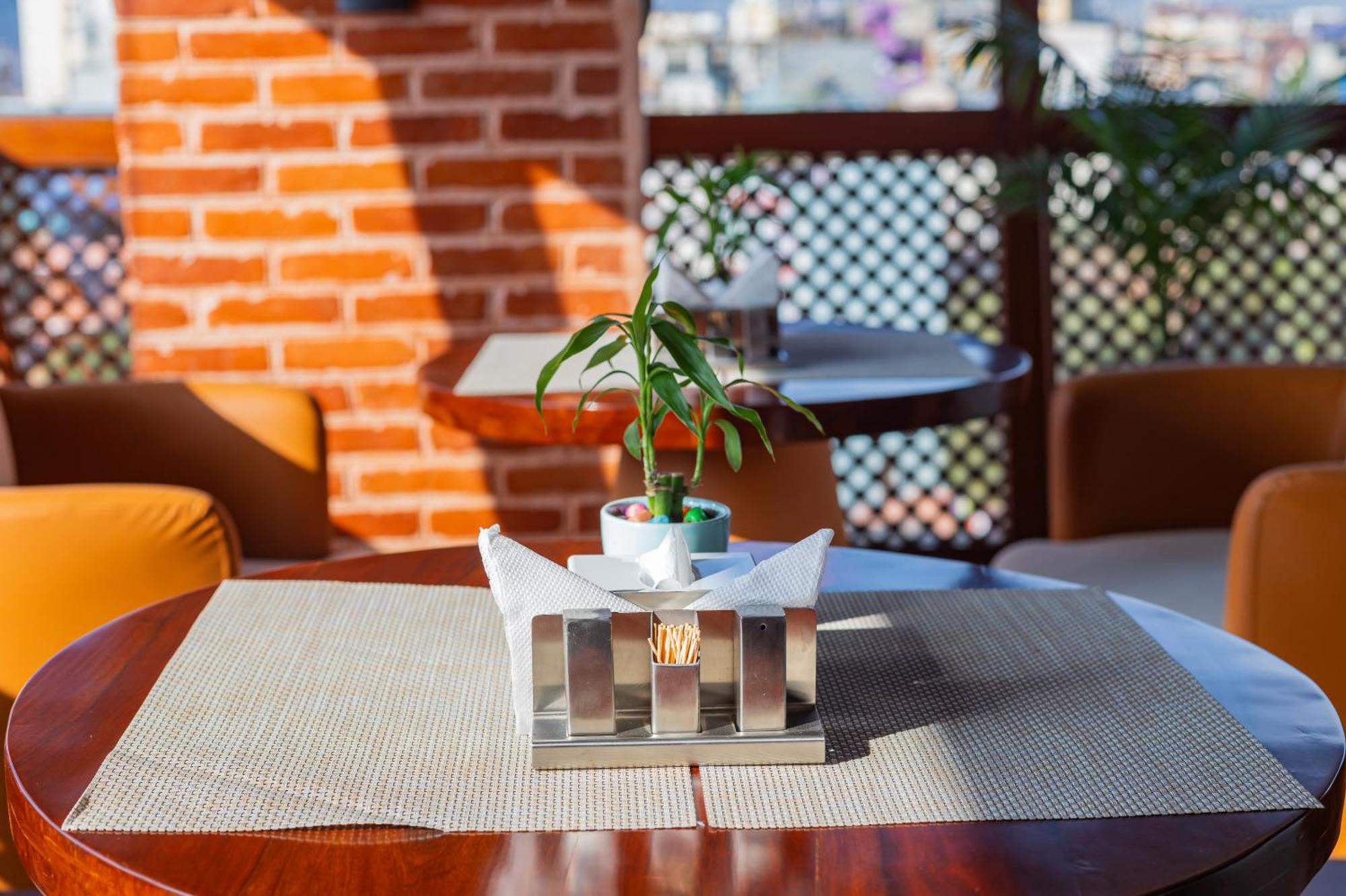 Timber House By Tara Group Hotell Katmandu Eksteriør bilde